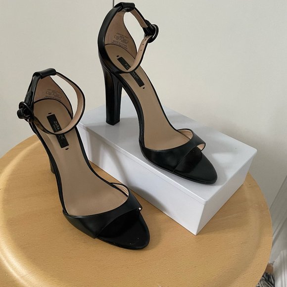 ⭐️ 2 for $50 ! ⭐️ Zara Basic - ankle straps heels - Picture 3 of 9
